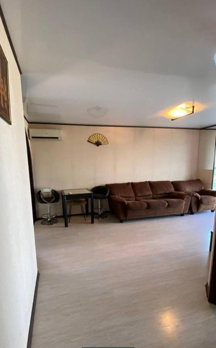 Проспект Мира 35 Апартаменты Krivói Rog Exterior foto